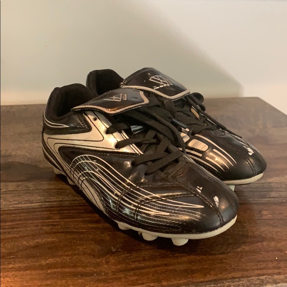 vizani soccer shoes kids 13 🥅 ⚽️